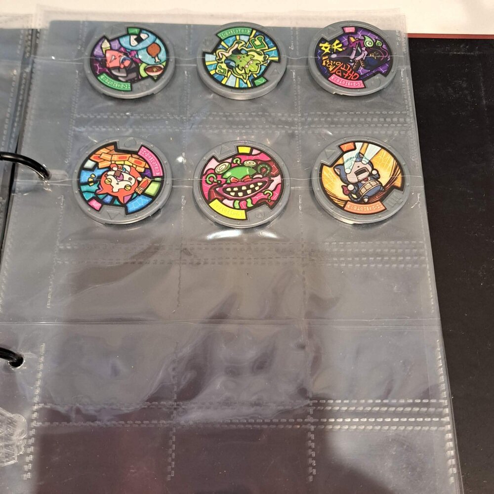 Yo-Kai watch with medallions and collectors album - Picture 11 of 12